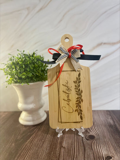 Cutting Board with Handle